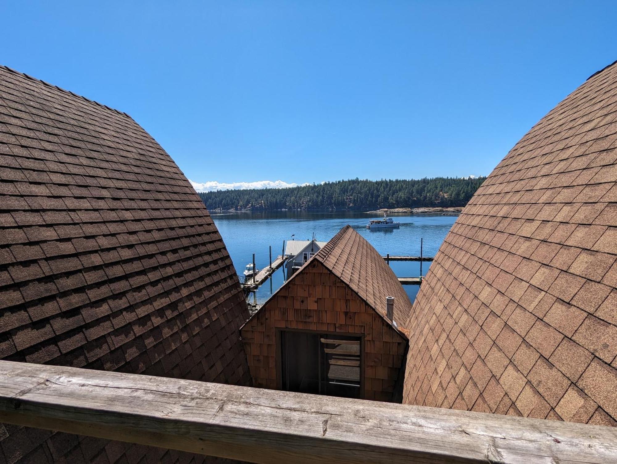 Jade Resort-Oceanfront Suites In Gowlland Harbour Heriot Bay Exteriör bild