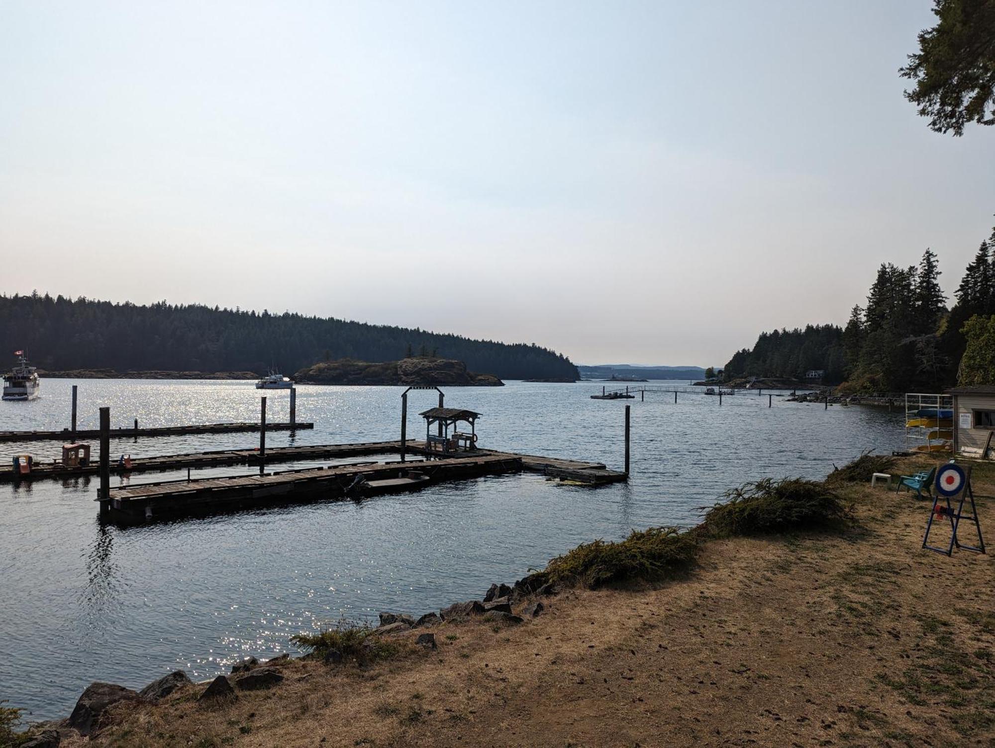 Jade Resort-Oceanfront Suites In Gowlland Harbour Heriot Bay Exteriör bild