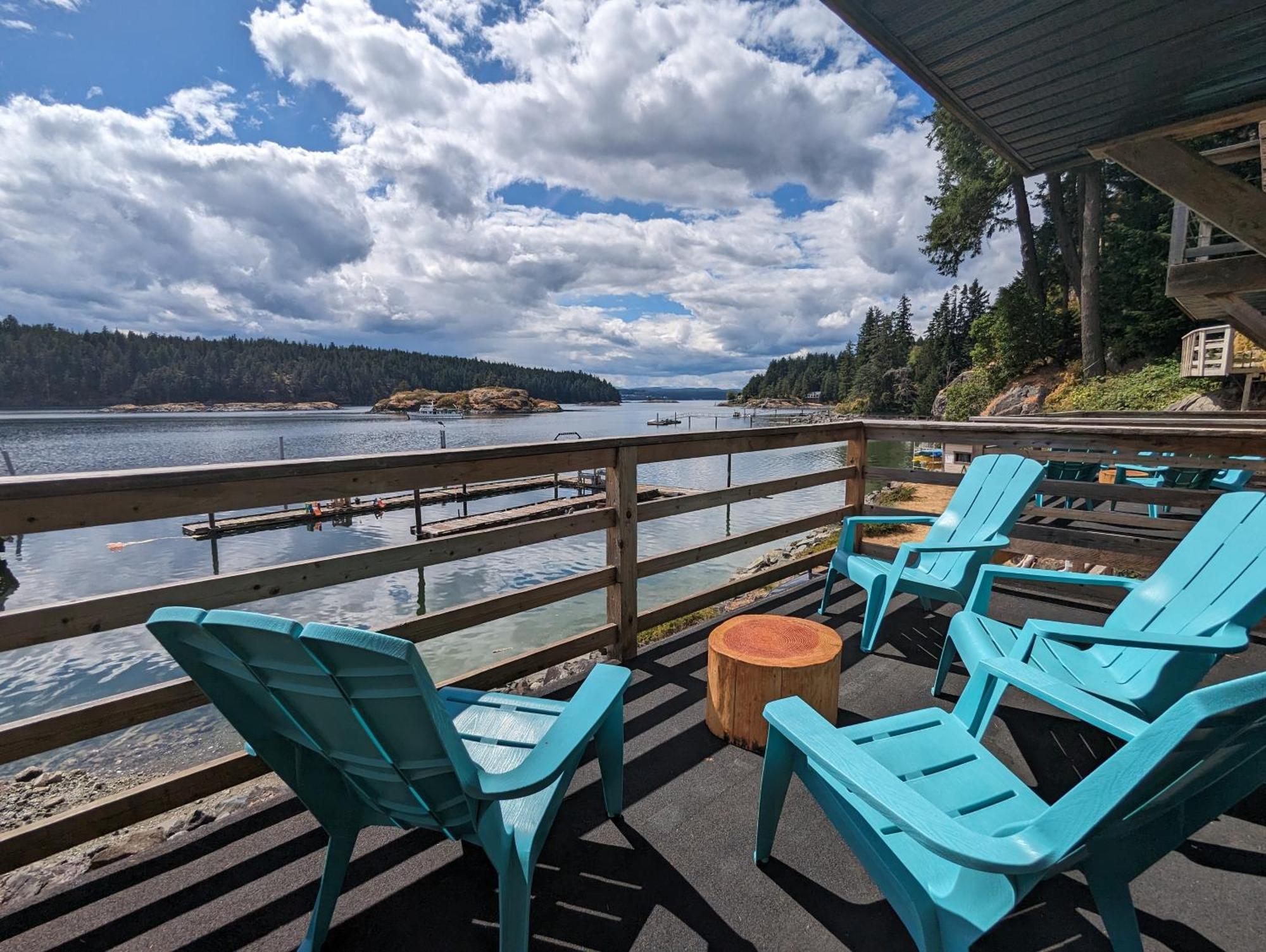 Jade Resort-Oceanfront Suites In Gowlland Harbour Heriot Bay Exteriör bild