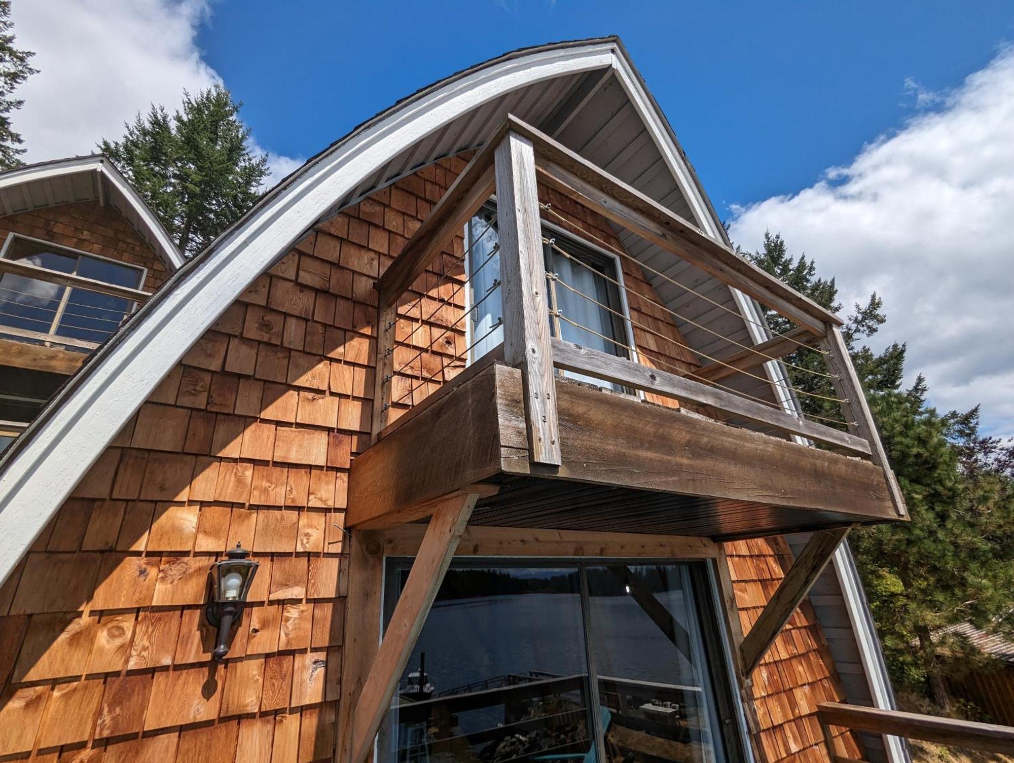 Jade Resort-Oceanfront Suites In Gowlland Harbour Heriot Bay Exteriör bild