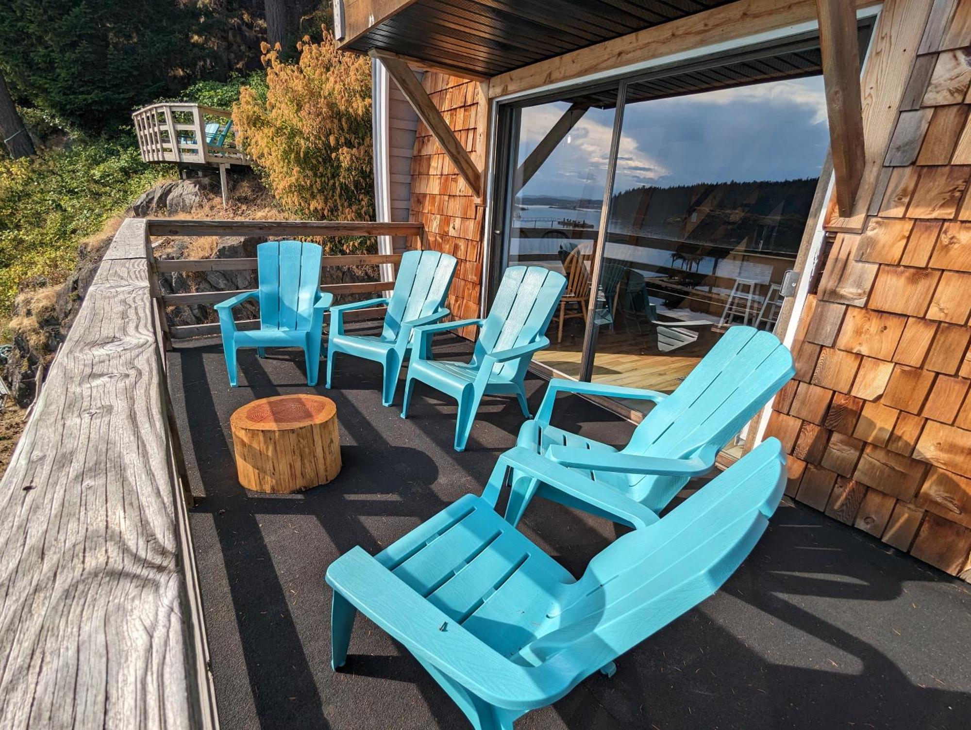 Jade Resort-Oceanfront Suites In Gowlland Harbour Heriot Bay Exteriör bild