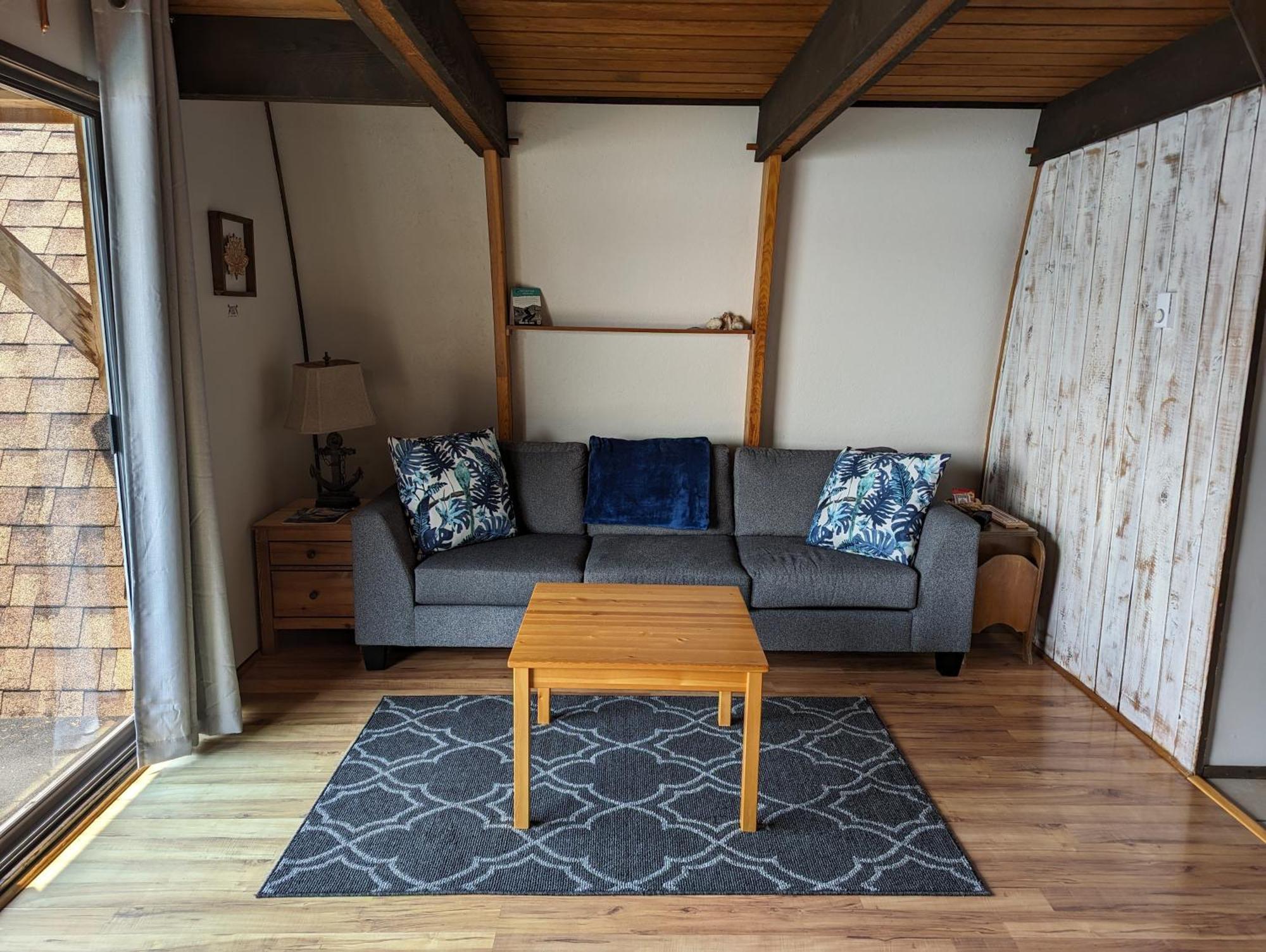 Jade Resort-Oceanfront Suites In Gowlland Harbour Heriot Bay Exteriör bild