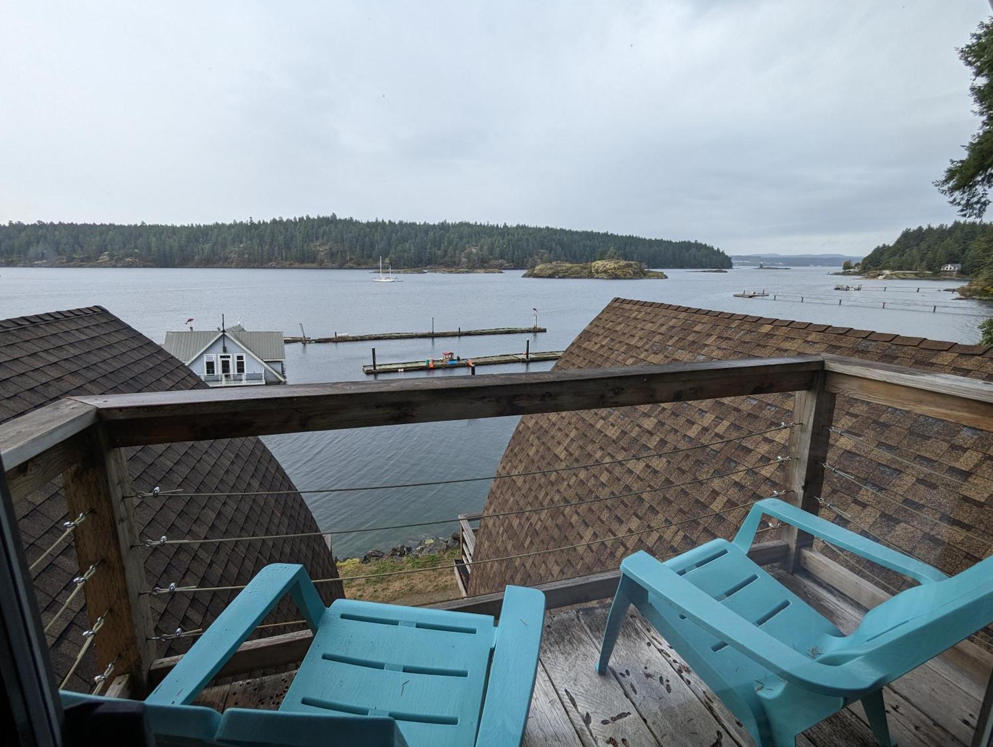 Jade Resort-Oceanfront Suites In Gowlland Harbour Heriot Bay Exteriör bild