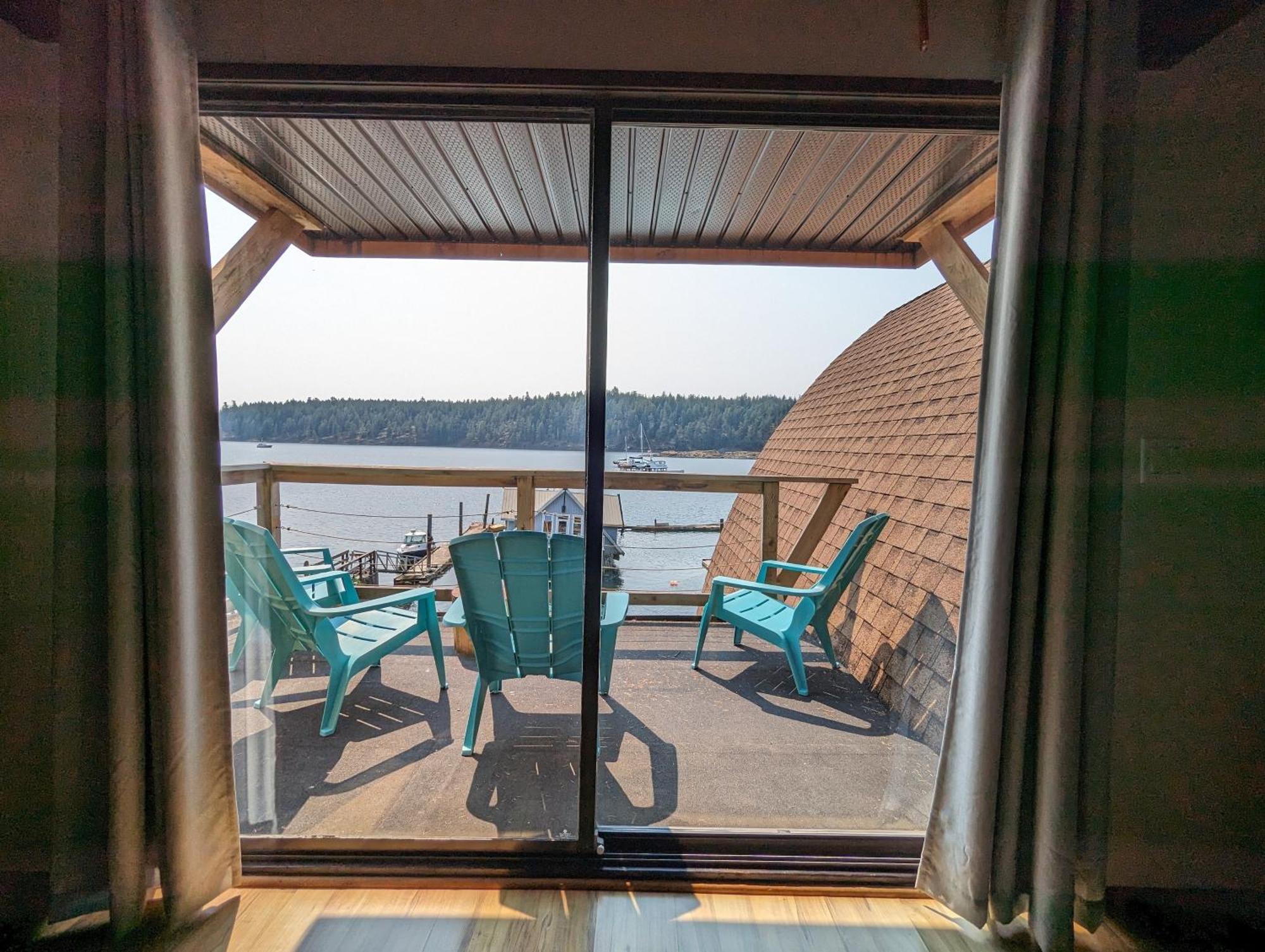 Jade Resort-Oceanfront Suites In Gowlland Harbour Heriot Bay Exteriör bild